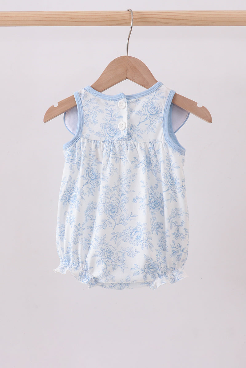  Aaria Tees