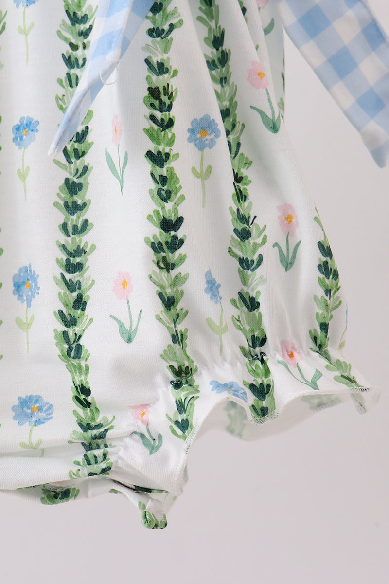  Aaria Tees