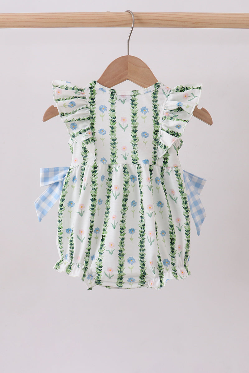  Aaria Tees