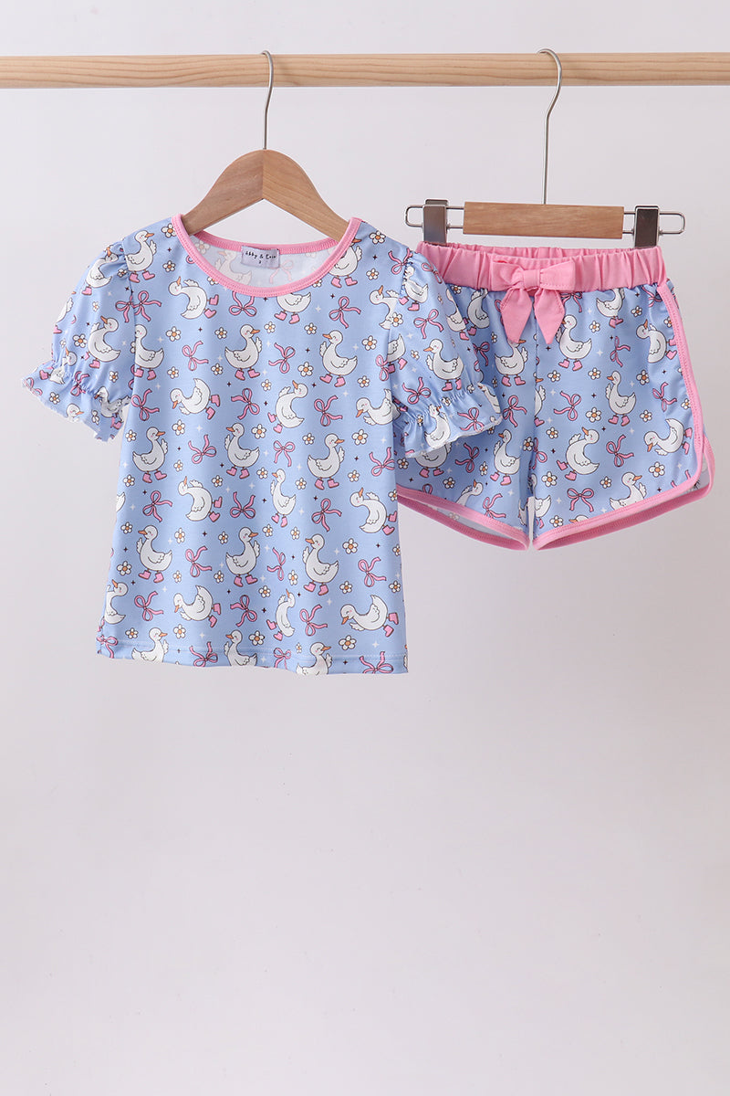  Aaria Tees