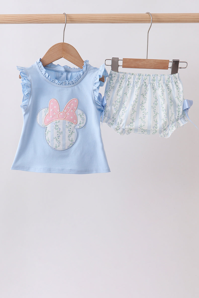  Aaria Tees