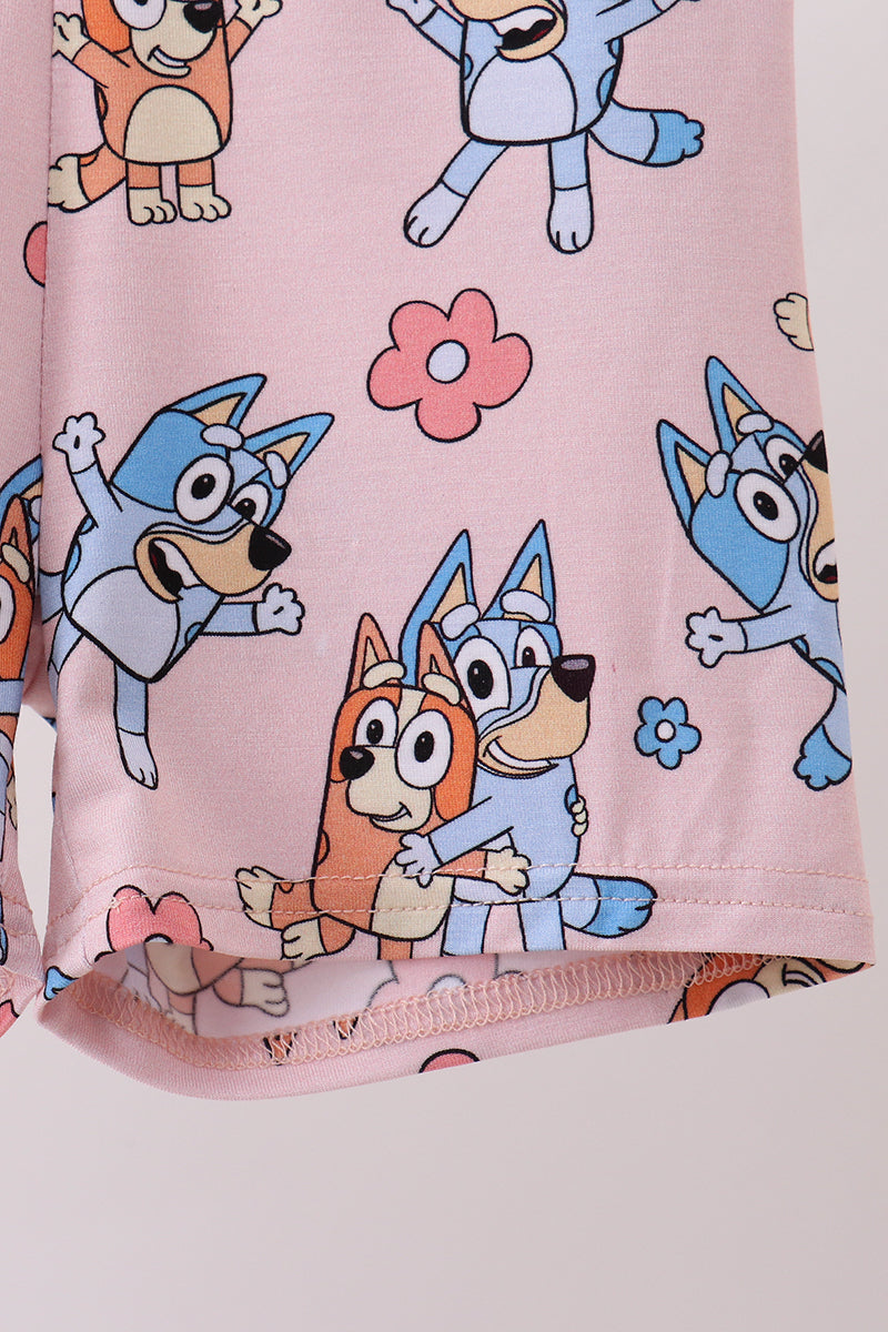  Aaria Tees