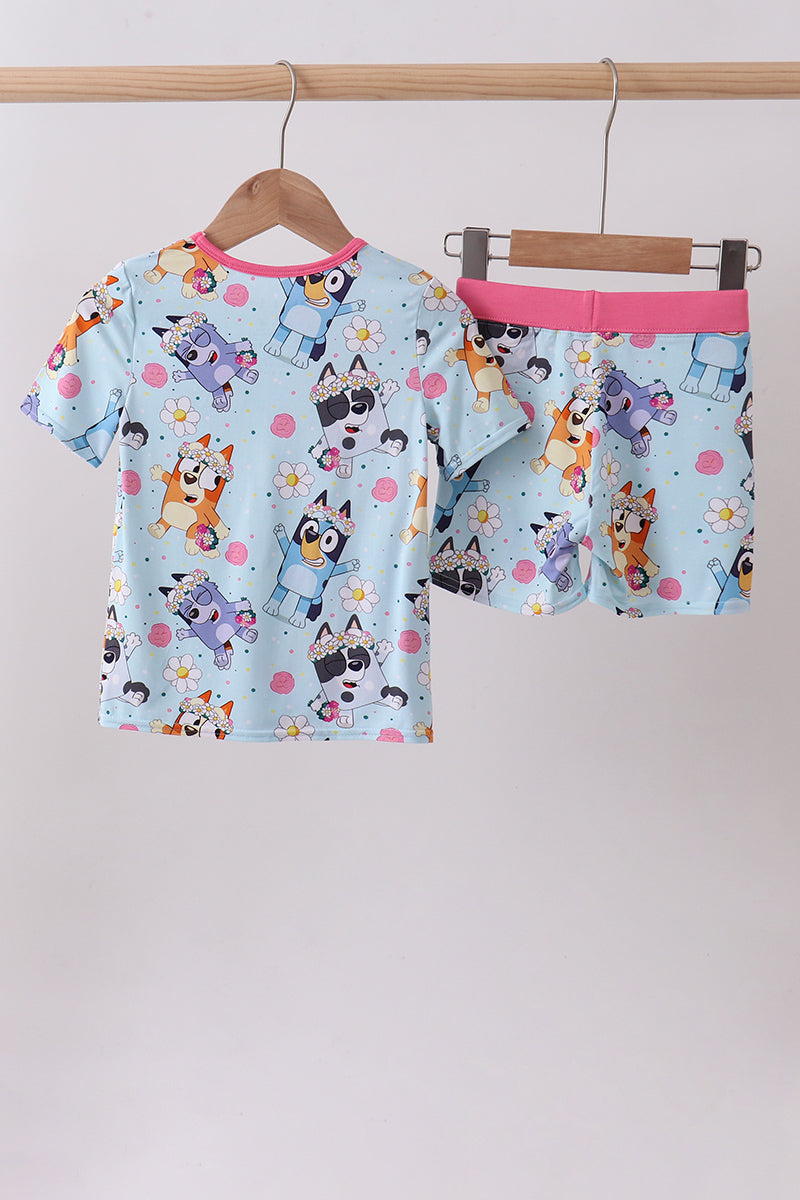  Aaria Tees