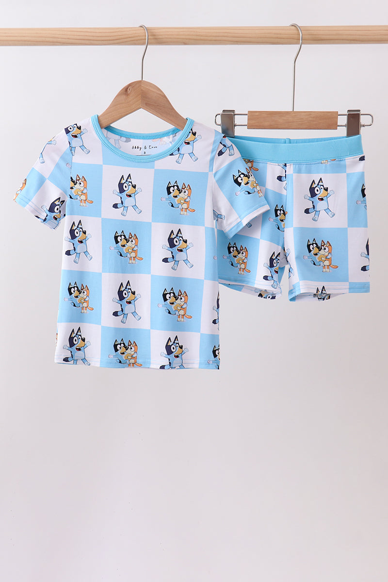  Aaria Tees