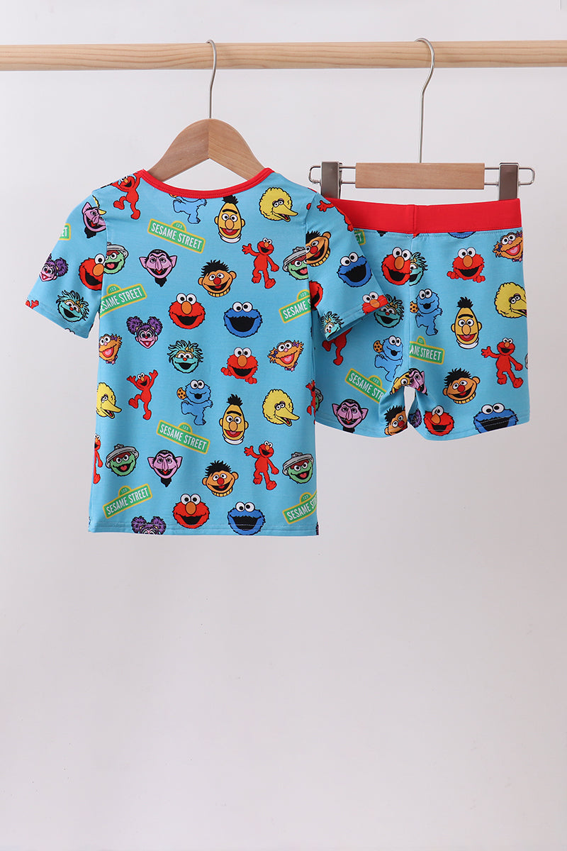  Aaria Tees
