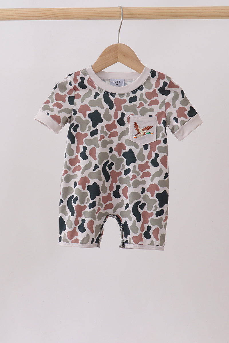  Aaria Tees