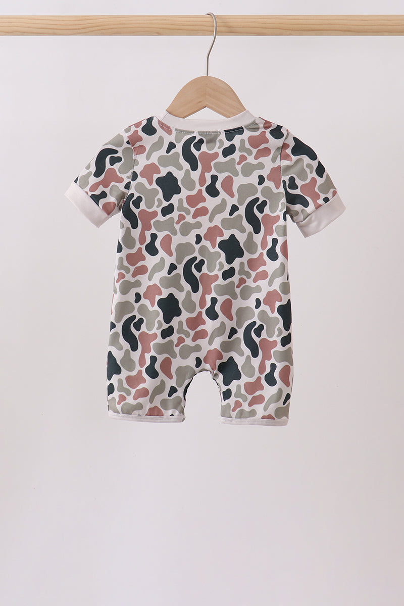  Aaria Tees