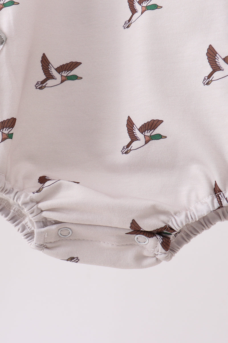  Aaria Tees