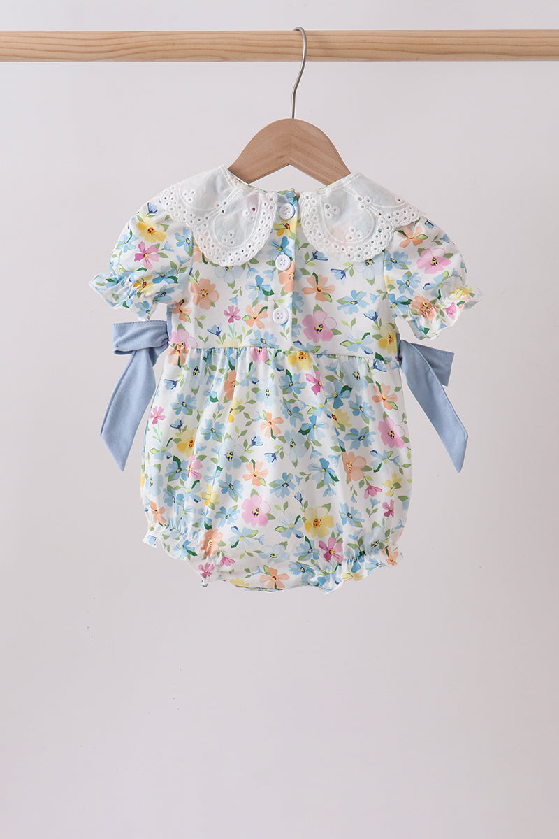  Aaria Tees