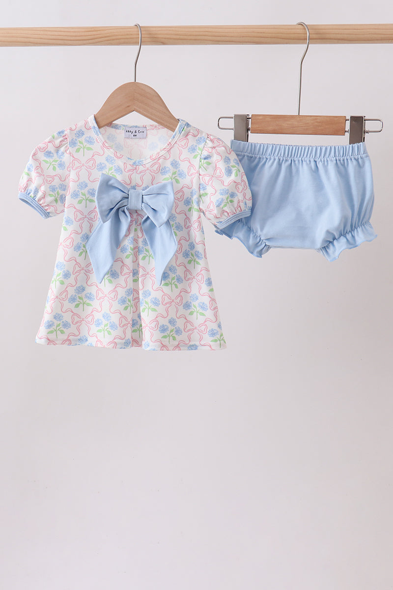  Aaria Tees