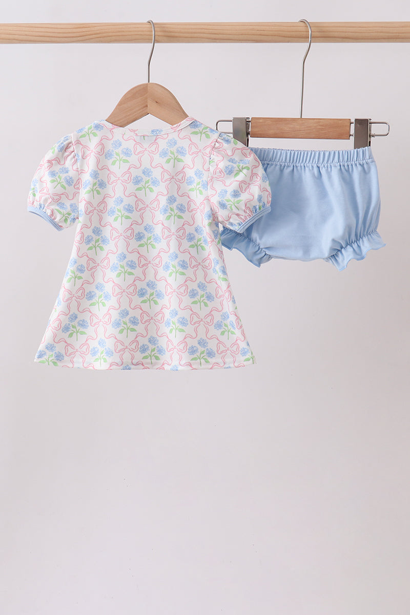  Aaria Tees