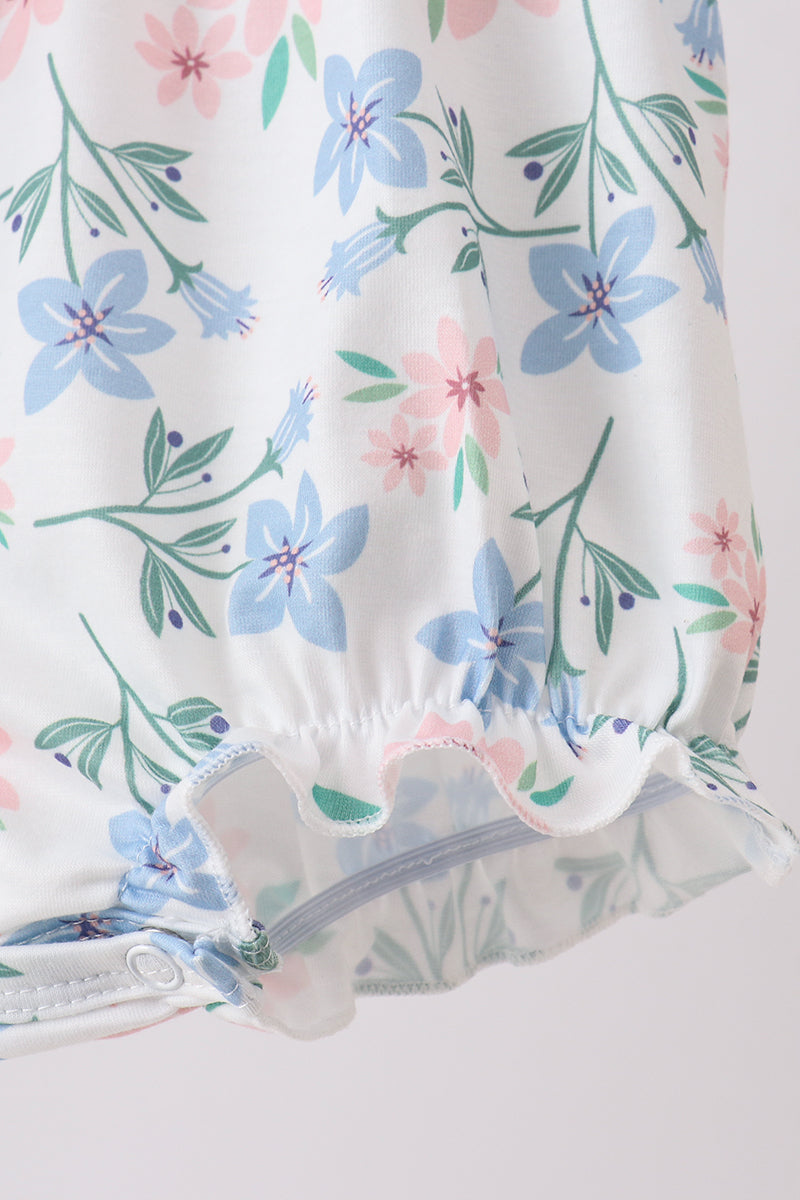  Aaria Tees