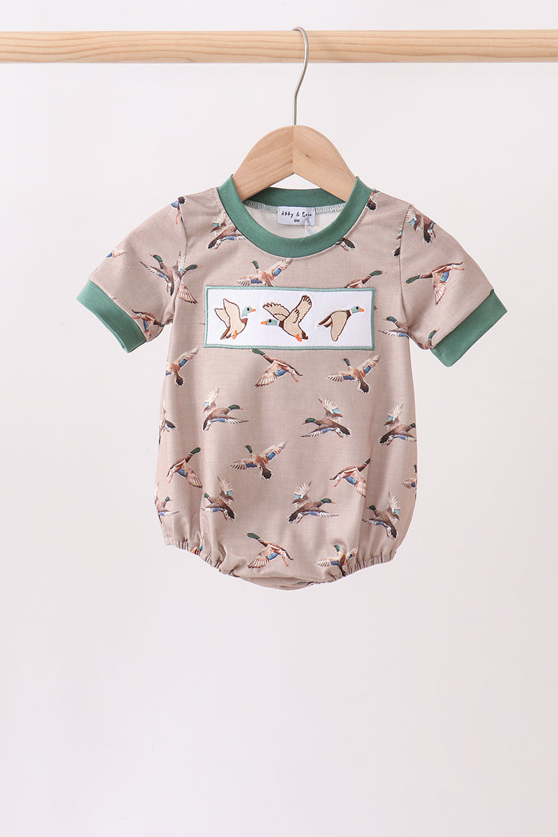  Aaria Tees