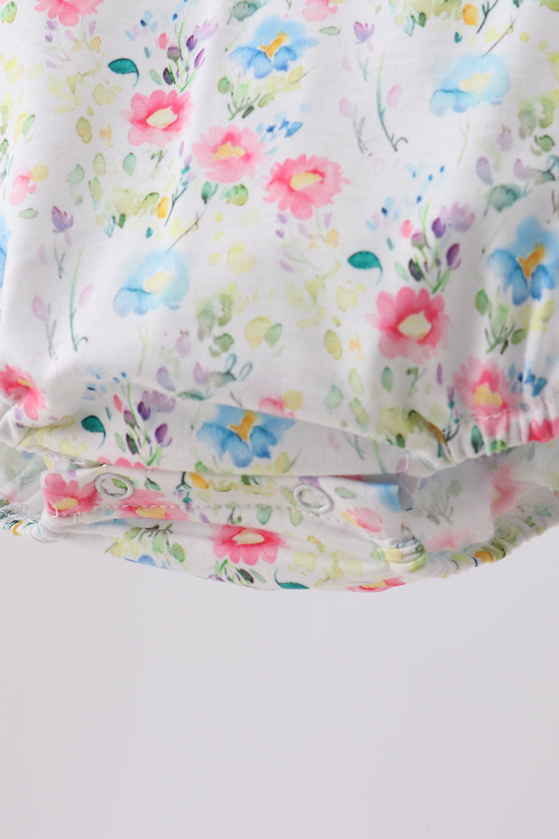  Aaria Tees