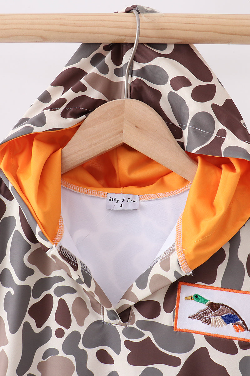  Aaria Tees