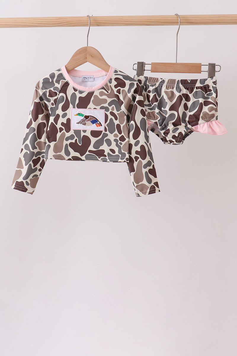  Aaria Tees