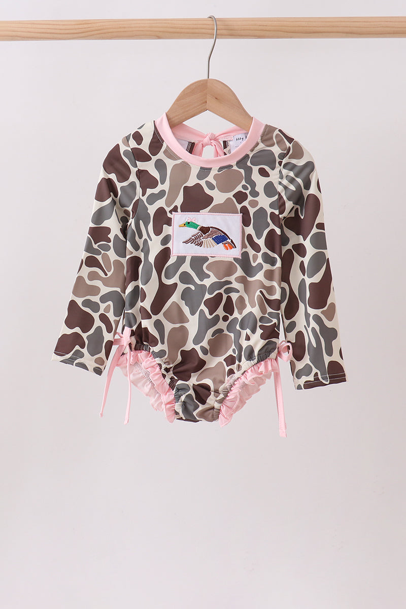  Aaria Tees
