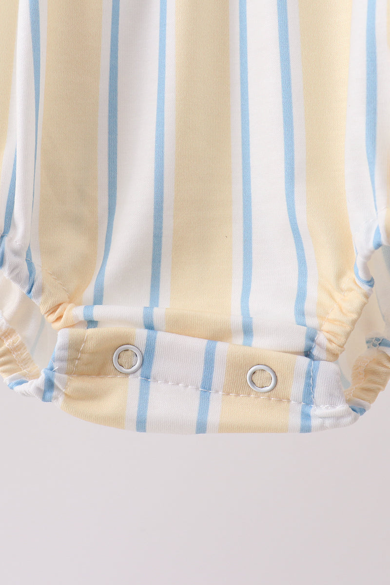  Aaria Tees