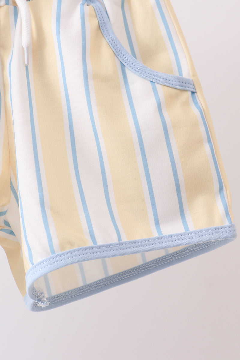  Aaria Tees