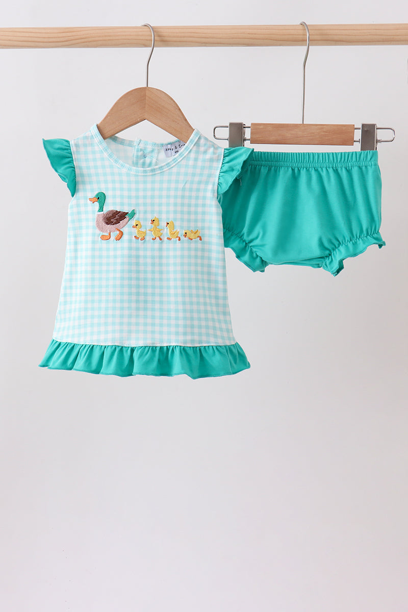  Aaria Tees