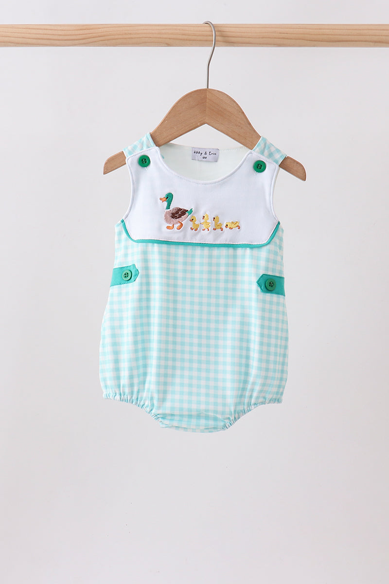  Aaria Tees