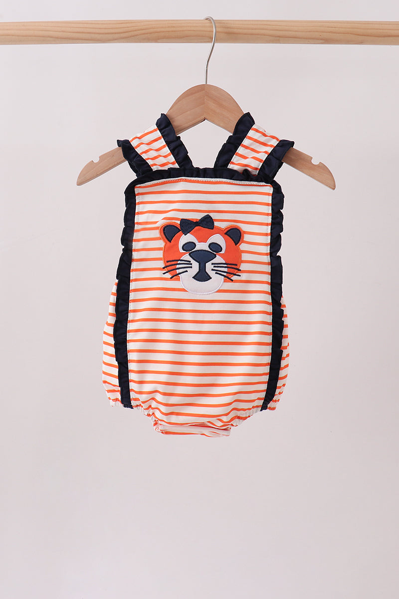  Aaria Tees