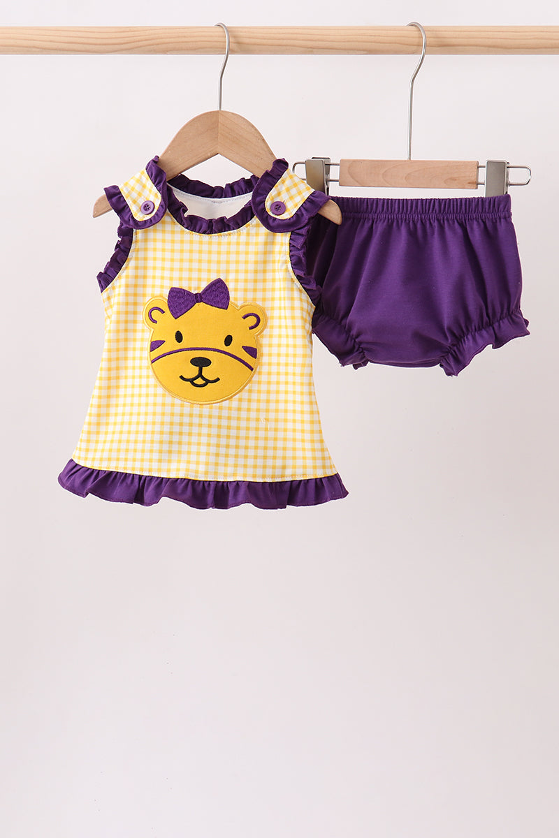  Aaria Tees