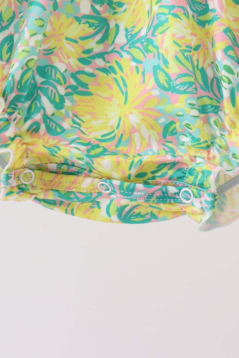  Aaria Tees