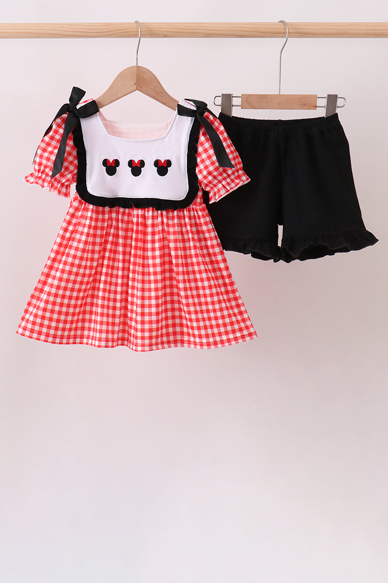  Aaria Tees