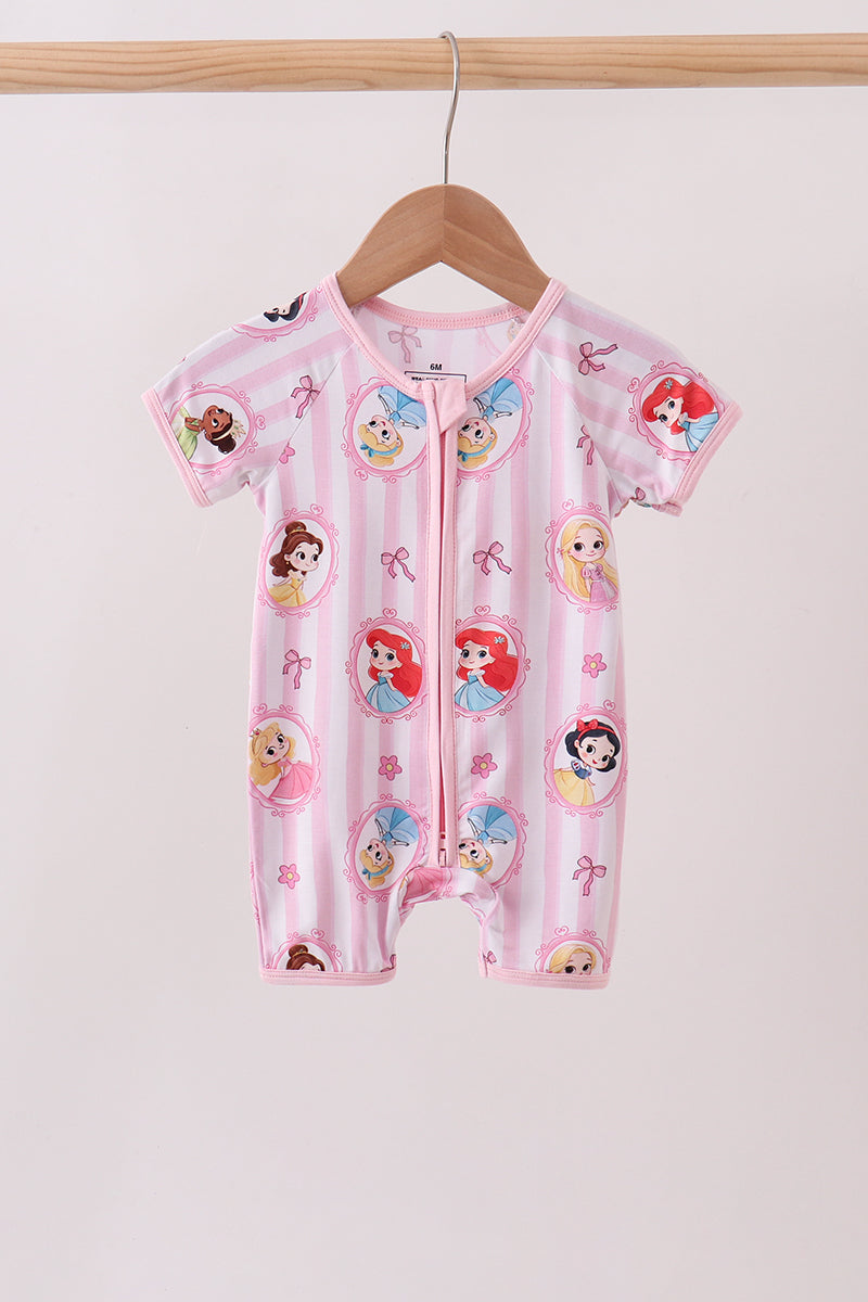  Aaria Tees