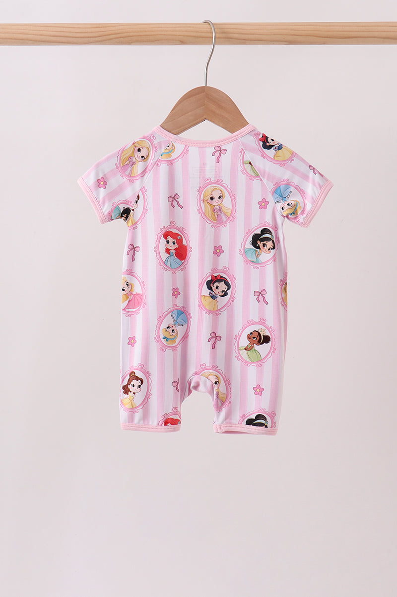  Aaria Tees