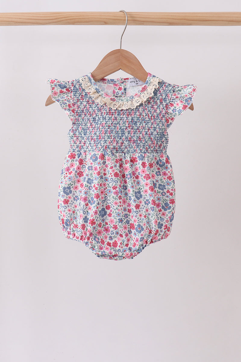  Aaria Tees