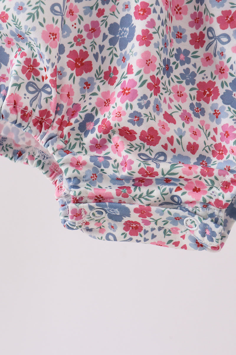  Aaria Tees