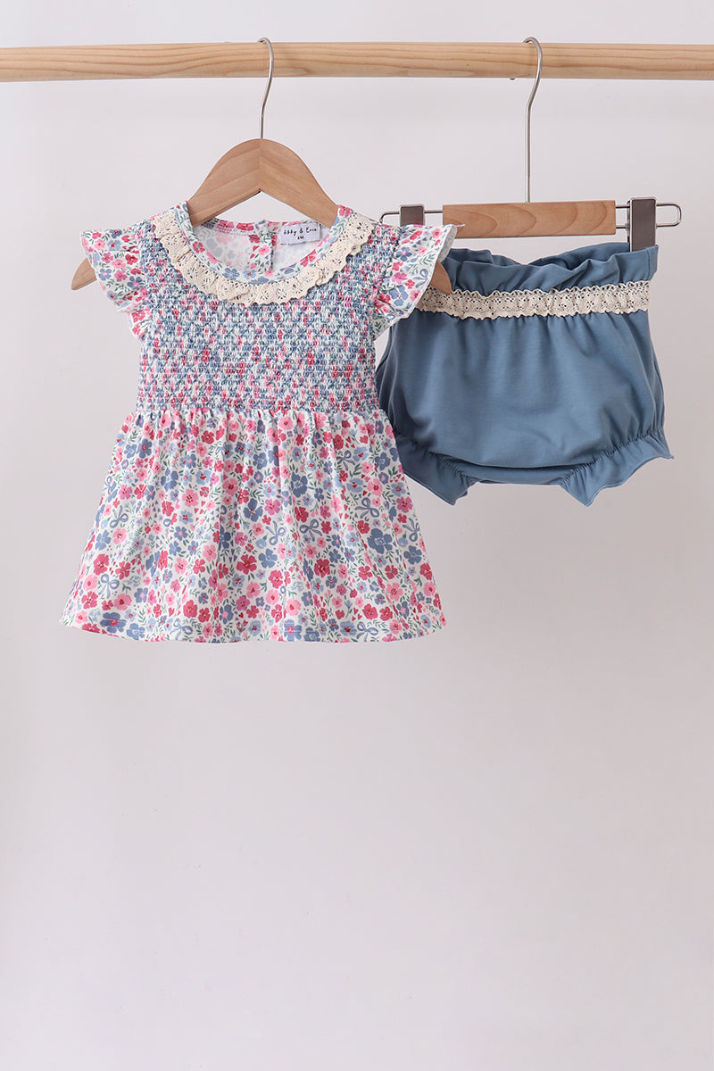  Aaria Tees
