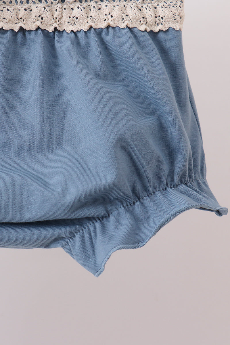  Aaria Tees