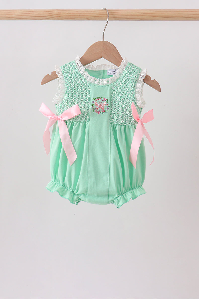  Aaria Tees