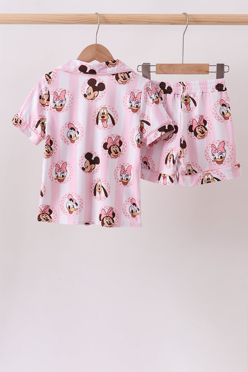  Aaria Tees