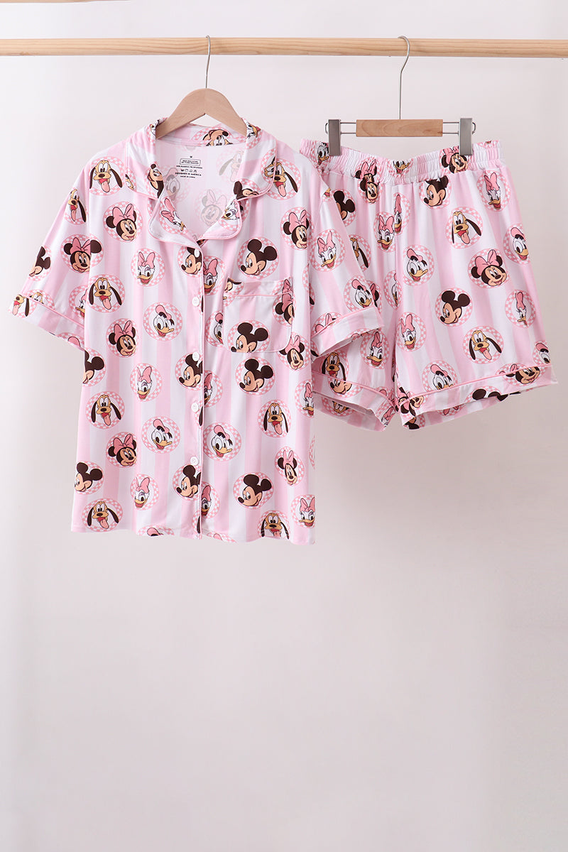  Aaria Tees