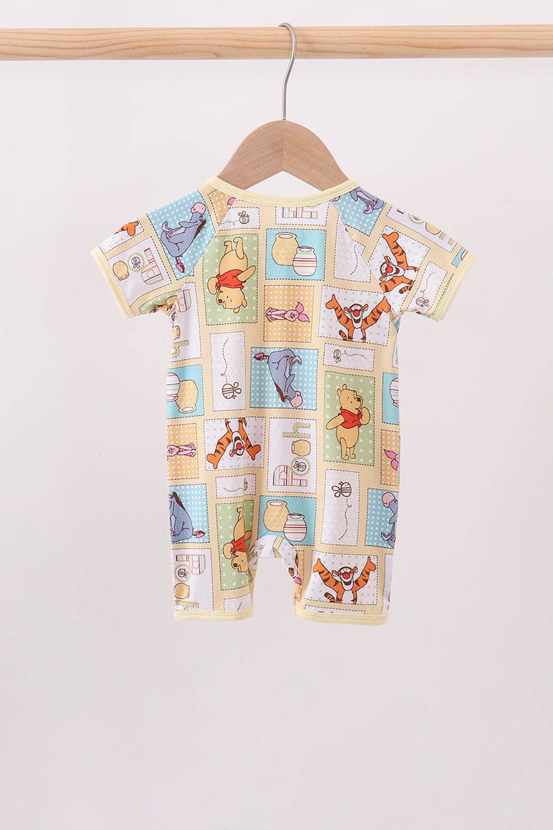  Aaria Tees