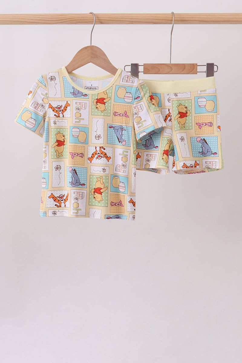 Aaria Tees