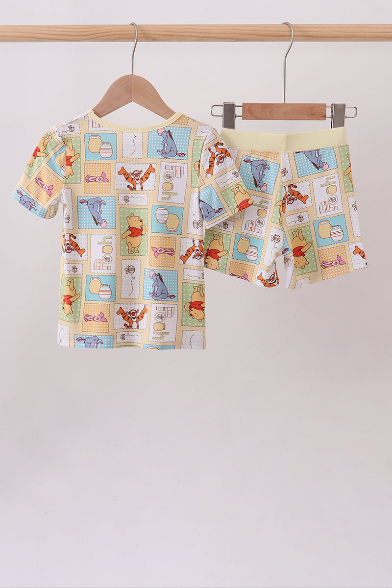  Aaria Tees