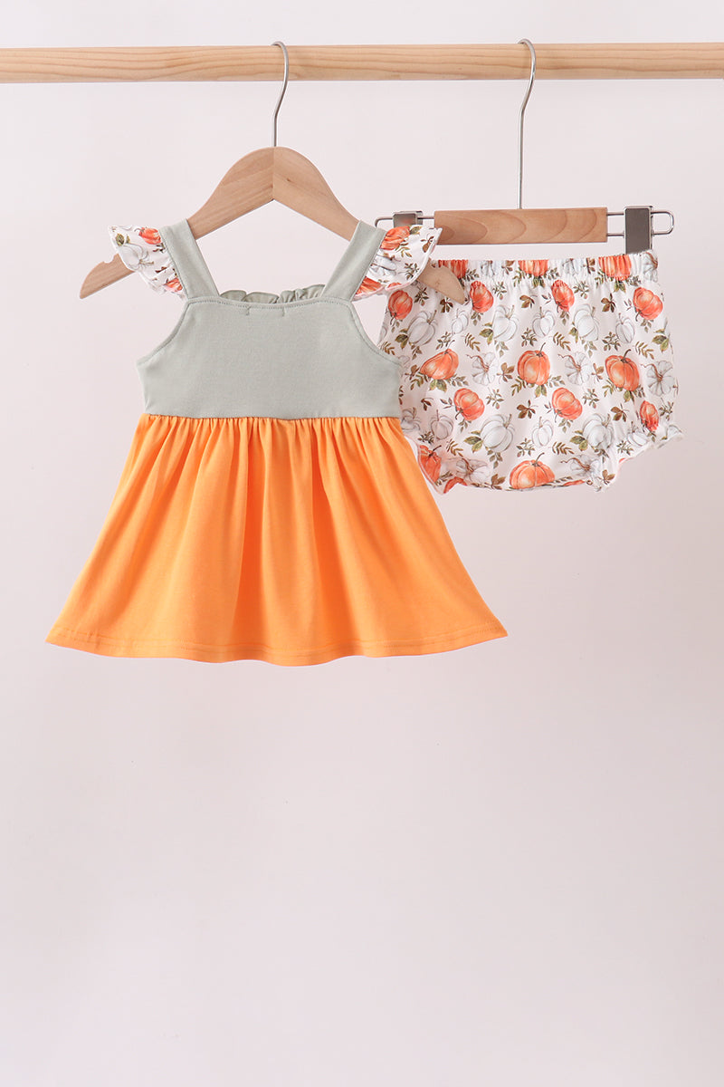  Aaria Tees