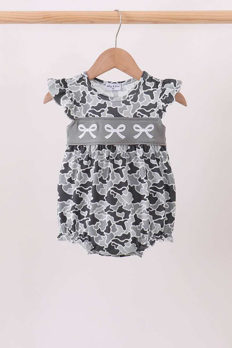  Aaria Tees