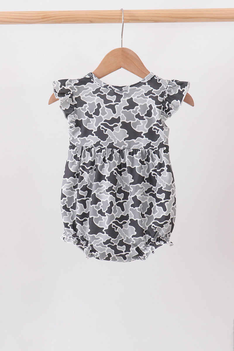  Aaria Tees