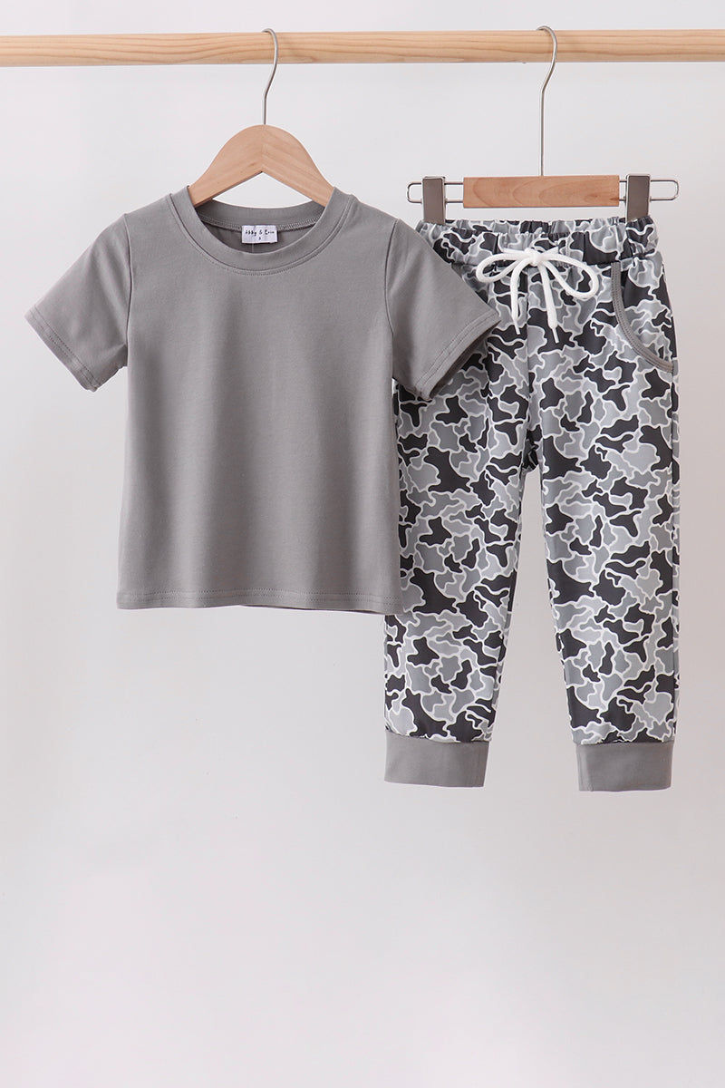  Aaria Tees