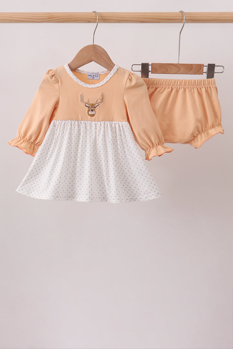  Aaria Tees