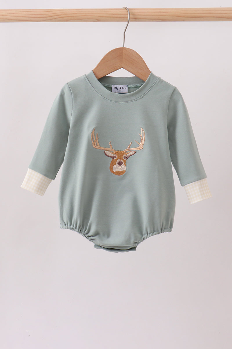  Aaria Tees