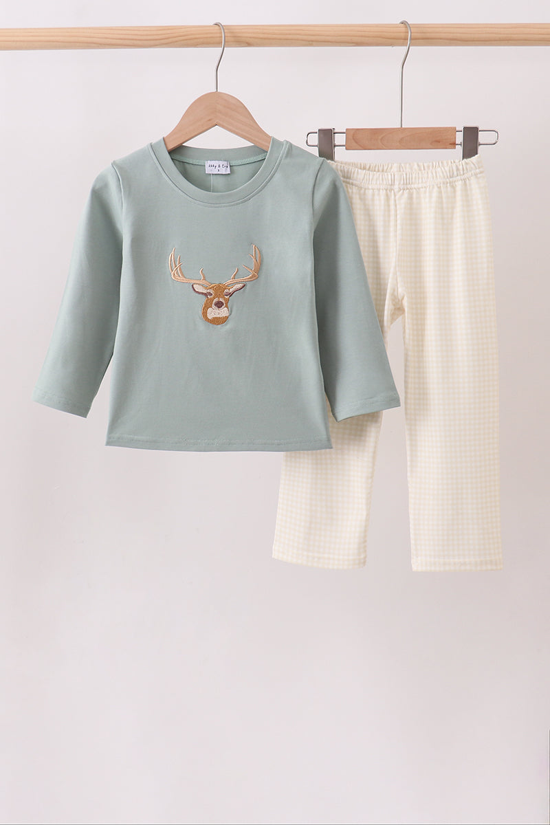  Aaria Tees