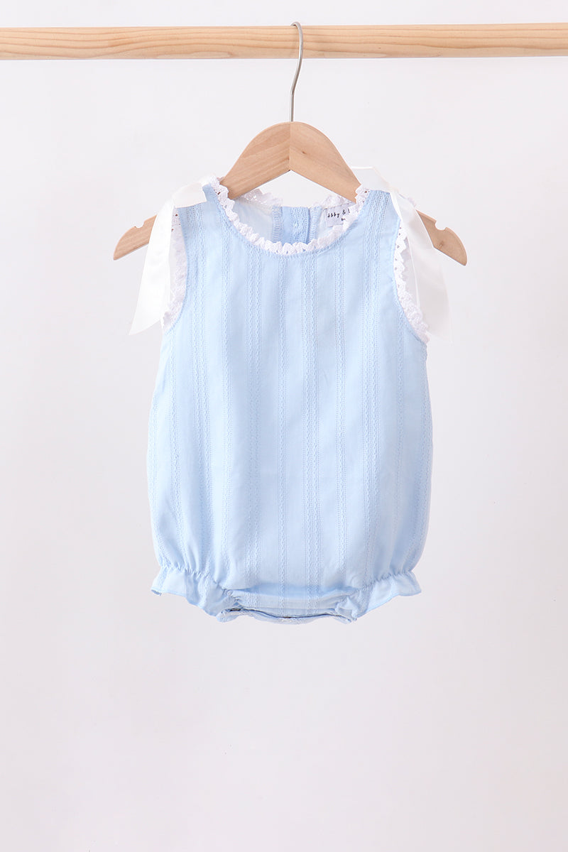  Aaria Tees