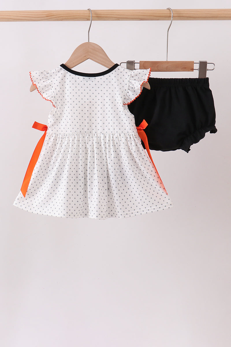  Aaria Tees